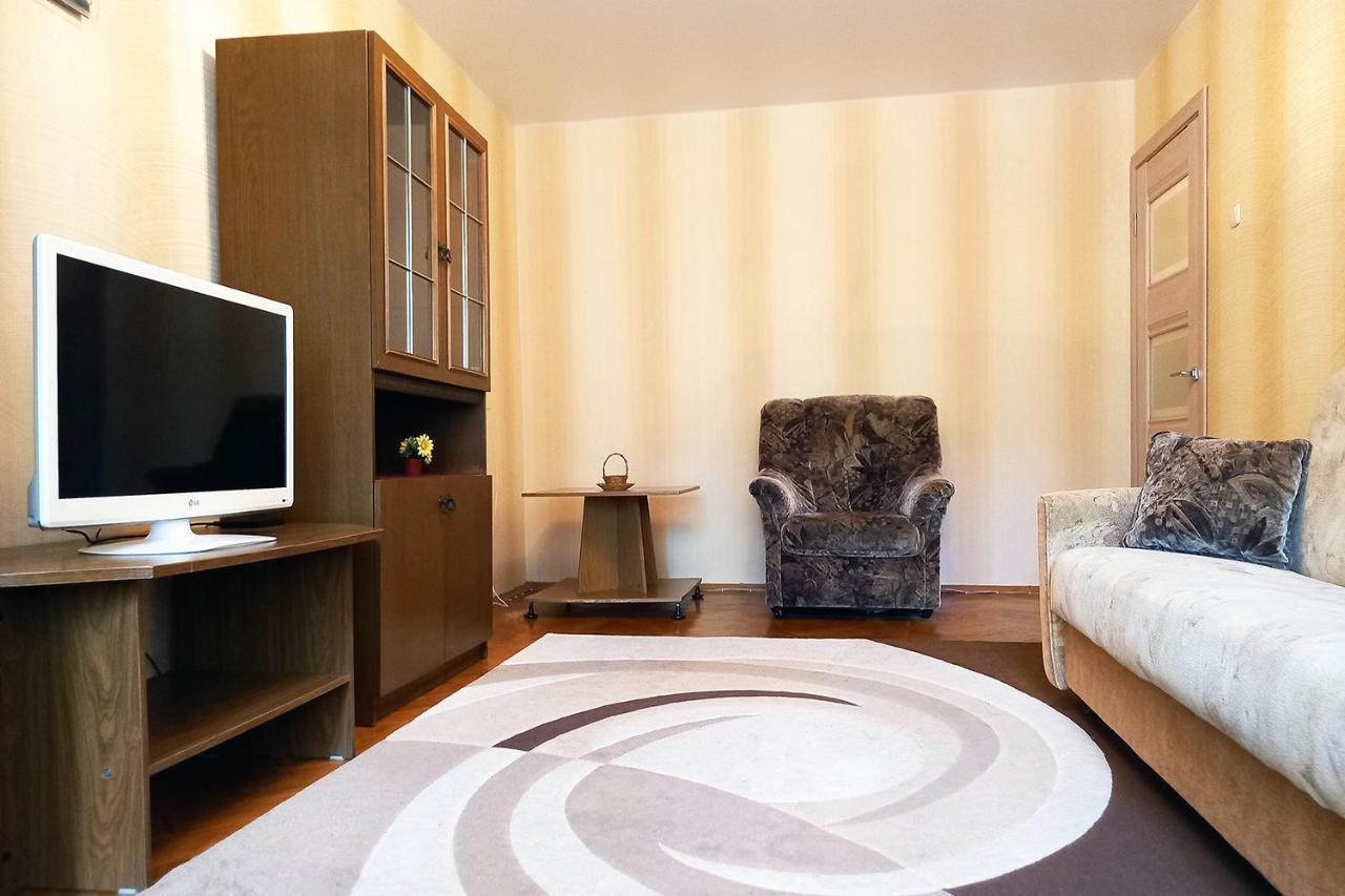 Ferienwohnung Уютная, Благоустроенная 2-Комнатная Квартира, Wifi Bobruisk Exterior foto