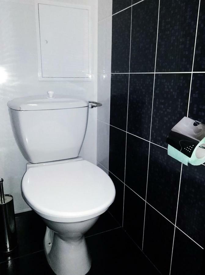 Ferienwohnung Уютная, Благоустроенная 2-Комнатная Квартира, Wifi Bobruisk Exterior foto